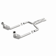 Load image into Gallery viewer, MagnaFlow Direct Fit Catalytic Converter 2003 THUNDERBIRD 3.9L Underbody
