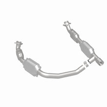 Load image into Gallery viewer, MagnaFlow Direct Fit Catalytic Converter Ford E350 Van 06 5.4L OEM