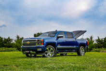 Load image into Gallery viewer, UnderCover 14-18 Chevy Silverado 1500 (19 Legacy) 5.8ft Elite Bed Cover - Black Textured
