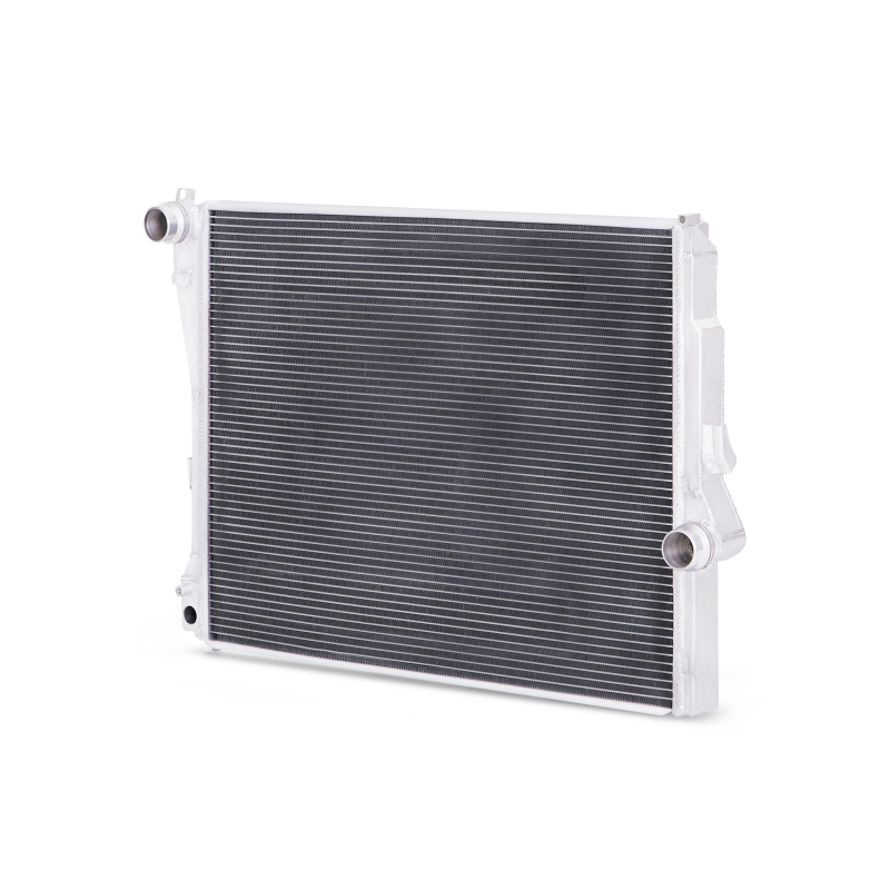 Mishimoto 99-06 BMW 323i/323i/328i/330i w/ Auto Transmission Performance Aluminum Radiator - GTR Auto