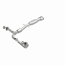 Load image into Gallery viewer, MagnaFlow Direct Fit Catalytic Converter Chevy S-10 00-02 OEM