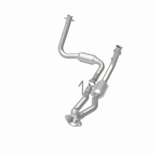 Load image into Gallery viewer, MagnaFlow Direct Fit Catalytic Converter 05-06 Jeep Grand Cherokee 3.7L Y-Pipe Assembly