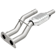 Load image into Gallery viewer, MagnaFlow Direct Fit Catalytic Converter 98 GM Truck 5.7L