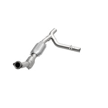 Load image into Gallery viewer, MagnaFlow Direct Fit Catalytic Converter 97-98 Expedition-Navigator