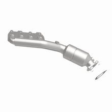 Load image into Gallery viewer, MagnaFlow Direct Fit Catalytic Converter 02-04 VW Passat 4.0L