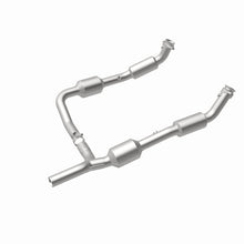 Load image into Gallery viewer, MagnaFlow Direct Fit Catalytic Converter 2008+ Ford E-150 4.6L