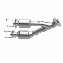Load image into Gallery viewer, MagnaFlow Direct Fit Catalytic Converter 00-01 Cherokee 4L Front