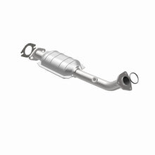 Load image into Gallery viewer, MagnaFlow Direct Fit Catalytic Converter 01-04 Pathfinder Driver Side Rear