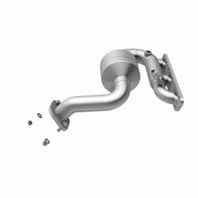 Load image into Gallery viewer, MagnaFlow Direct Fit Catalytic Converter 04-05 Ford Taurus 3.0L