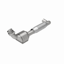 Load image into Gallery viewer, MagnaFlow Direct Fit Catalytic Converter 04-06 F-150 Pickup 5.4L 2WD D/S
