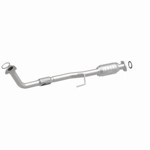 Load image into Gallery viewer, MagnaFlow Direct Fit Catalytic Converter 99-00 Toyota Solara 2.2L