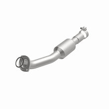 Load image into Gallery viewer, MagnaFlow Direct Fit Catalytic Converter 09-12 Toyota RAV4 2.5 3.5 Underbody