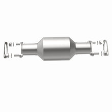 Load image into Gallery viewer, MagnaFlow Direct Fit Catalytic Converter 03-06 Kia Sorento 3.5L rear