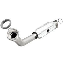 Load image into Gallery viewer, MagnaFlow Direct Fit Catalytic Converter 02-06 Honda CR-V 2.4L (49 State)