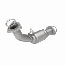 Load image into Gallery viewer, MagnaFlow Direct Fit Catalytic Converter 99-02 4Runner Front 3.4L