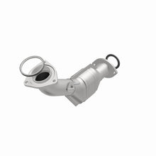 Load image into Gallery viewer, MagnaFlow Direct Fit Catalytic Converter 00-04 Toyota Tacoma 3.4L California