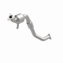 Load image into Gallery viewer, MagnaFlow Direct Fit Catalytic Converter 07 VW Touareg 3.6L Rear close
