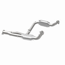 Load image into Gallery viewer, MagnaFlow Direct Fit Catalytic Converter 00-01Tahoe/Yukon V8 5.7L