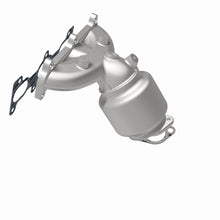 Load image into Gallery viewer, MagnaFlow Direct Fit Catalytic Converter 07-09 Hyundai Santa Fe 2.7L