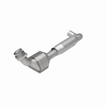 Load image into Gallery viewer, MagnaFlow Direct Fit Catalytic Converter 04-06 F-150 Pickup 5.4L 2WD D/S