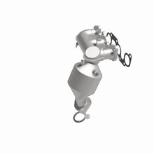 Load image into Gallery viewer, MagnaFlow Direct Fit Catalytic Converter Avalon/Sienna front manif
