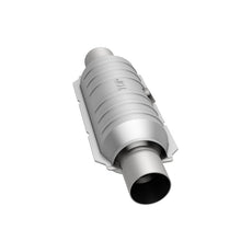 Load image into Gallery viewer, MagnaFlow Universal Catalytic Converter 2.50 Midbed O2 Rear CA