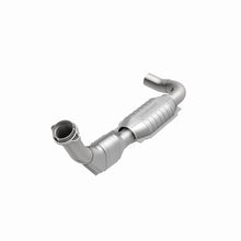 Load image into Gallery viewer, MagnaFlow Direct Fit Catalytic Converter 97-98 Ford Exped 4.6L D/S