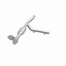 Load image into Gallery viewer, MagnaFlow Direct Fit Catalytic Converter 97-98 Ford Expedition 4.6