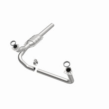 Load image into Gallery viewer, MagnaFlow Direct Fit Catalytic Converter Chevrolet/GMC 1500 1/2 Ton