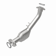 Load image into Gallery viewer, MagnaFlow Direct Fit Catalytic Converter 01 Toyota Tacoma 2.4L Fron