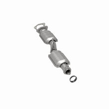 Load image into Gallery viewer, MagnaFlow Direct Fit Catalytic Converter 96-98 Ford Explorer 4.0L
