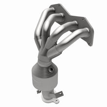 Load image into Gallery viewer, MagnaFlow Direct Fit Catalytic Converter 2009-2010 Pontiac Vibe 2.4L