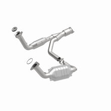 Load image into Gallery viewer, MagnaFlow Direct Fit Catalytic Converter 06-09 TB/Envoy 5.3/6.0 OEM