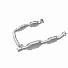 Load image into Gallery viewer, MagnaFlow Direct Fit Catalytic Converter 05-07 Ford E-250/E-350 Econoline V8 5.4L