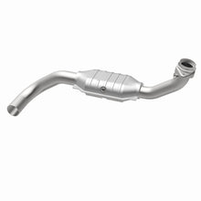 Load image into Gallery viewer, MagnaFlow Direct Fit Catalytic Converter 03-05 Ford Expedition/05-06 Lincoln Navigator 5.4L D/S