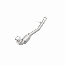 Load image into Gallery viewer, MagnaFlow Direct Fit Catalytic Converter 07-09 Range Rover v8 4.2/4.4L OEM Underbody