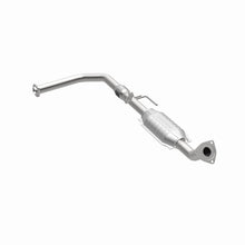 Load image into Gallery viewer, MagnaFlow Direct Fit Catalytic Converter 00-04 Toyota Tundra V8 4.7L Gas