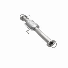 Load image into Gallery viewer, MagnaFlow Direct Fit Catalytic Converter 99-02 4Runner Rear 3.4L
