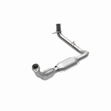Load image into Gallery viewer, MagnaFlow Direct Fit Catalytic Converter 97-98 Ford Trucks 5.4L