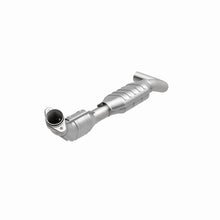 Load image into Gallery viewer, MagnaFlow Direct Fit Catalytic Converter 03 Lincoln Navigator 5.4L