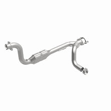 Load image into Gallery viewer, MagnaFlow Direct Fit Catalytic Converter 07-09 Chrysler/Dodge Aspen/Durango 5.7L Passenger Side