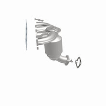 Load image into Gallery viewer, MagnaFlow Direct Fit Catalytic Converter 11-13 Kia Sorento 2.4L Manifold