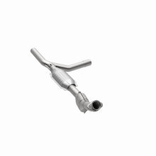 Load image into Gallery viewer, MagnaFlow Direct Fit Catalytic Converter 97-99 Ford Vans 4.6L