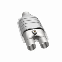 Load image into Gallery viewer, MagnaFlow Universal Catalytic Converter 2/3 D/S Single O2 Boss