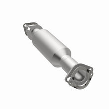 Load image into Gallery viewer, MagnaFlow Direct Fit Catalytic Converter 08-09 Hyundai Sonata 2.4L