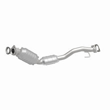 Load image into Gallery viewer, MagnaFlow Direct Fit Catalytic Converter 08 Trailb/Envoy 4.2L