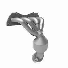 Load image into Gallery viewer, MagnaFlow Direct Fit Catalytic Converter 2009 Toyota RAV4 2.5L