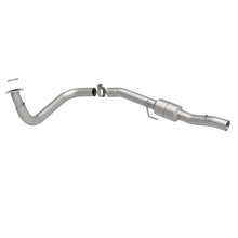 Load image into Gallery viewer, MagnaFlow Direct Fit Catalytic Converter 00-06 Chevy/GMC Driver Side