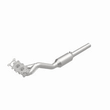 Load image into Gallery viewer, MagnaFlow Direct Fit Catalytic Converter 98-03 VW Beetle 2.0L
