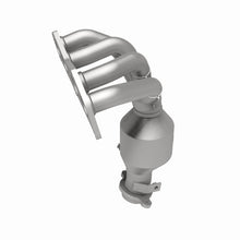 Load image into Gallery viewer, MagnaFlow Direct Fit Catalytic Converter 2009-2010 Pontiac Vibe 2.4L